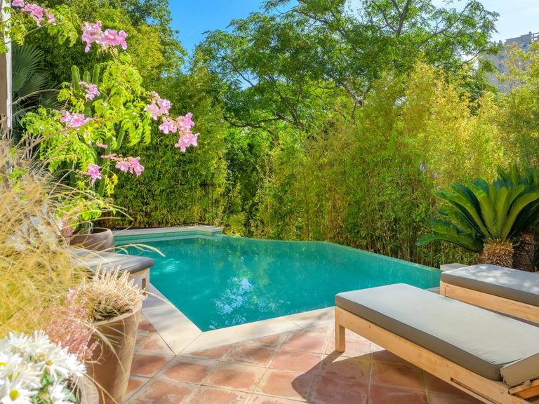 Villa for Sale in Marseille, Marseille & Cote Bleu 1