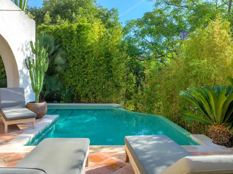 Villa for Sale in Marseille, Marseille & Cote Bleu 12