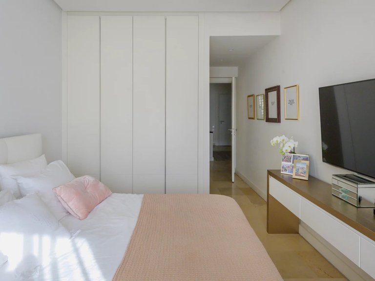Villa for Sale in Marseille, Marseille & Cote Bleu 3