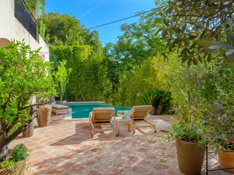 Villa for Sale in Marseille, Marseille & Cote Bleu 14