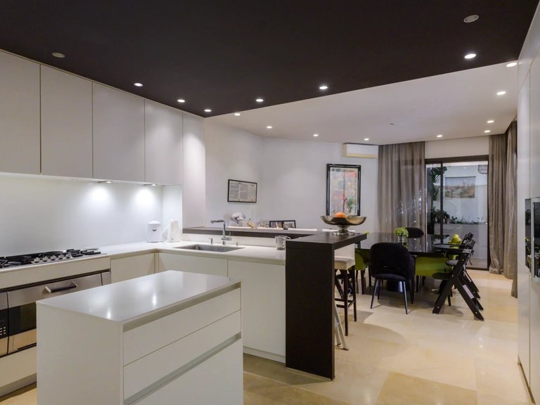 Villa for Sale in Marseille, Marseille & Cote Bleu 20