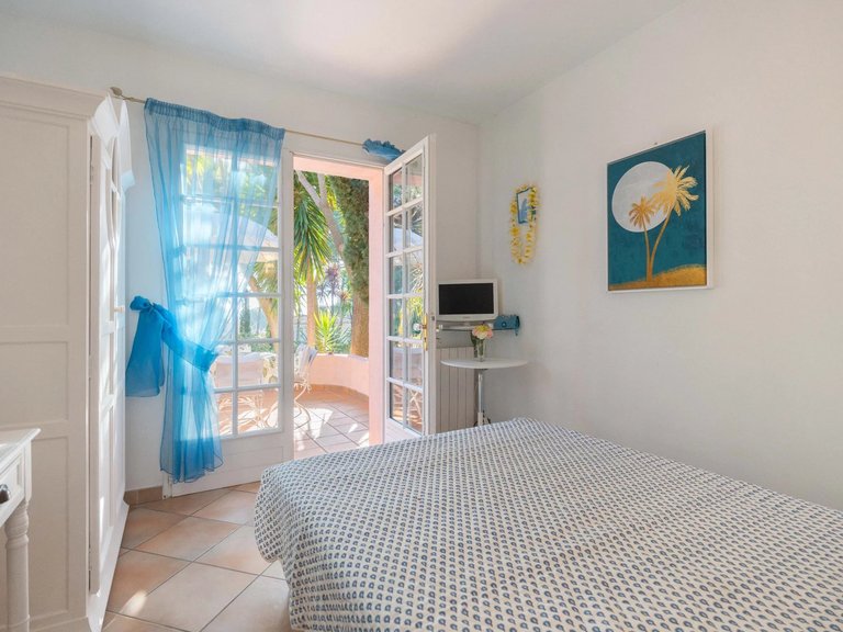 Villa for Sale in La Ciotat, Provence Coast (cassis To Cavalaire) 13