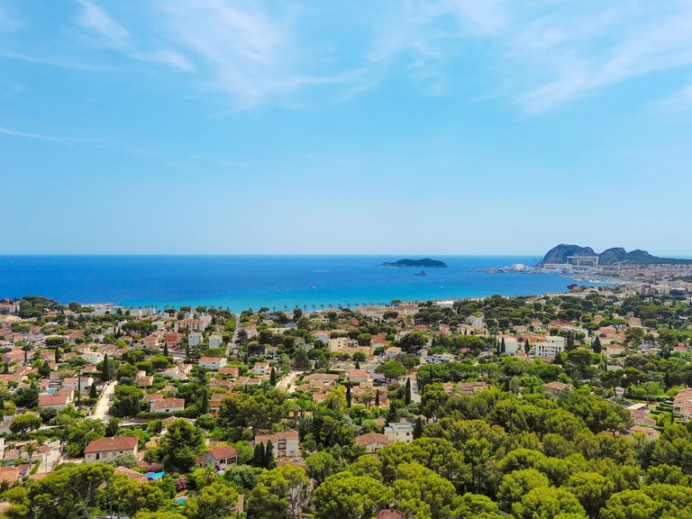 Villa for Sale in La Ciotat, Provence Coast (cassis To Cavalaire) 17