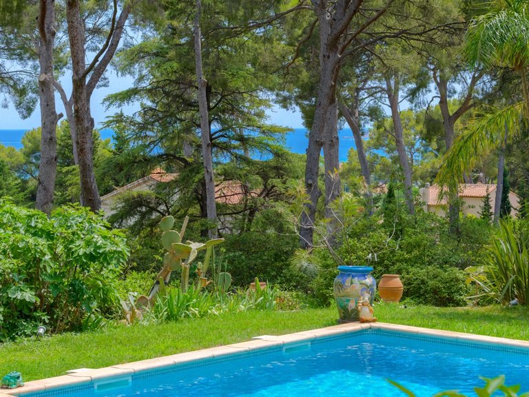 Villa for Sale in La Ciotat, Provence Coast (cassis To Cavalaire) 3