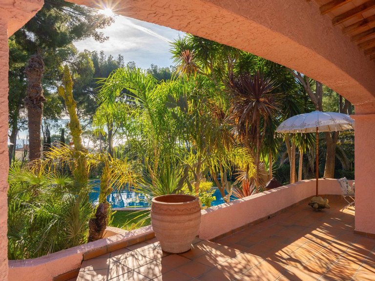 Villa for Sale in La Ciotat, Provence Coast (cassis To Cavalaire) 6