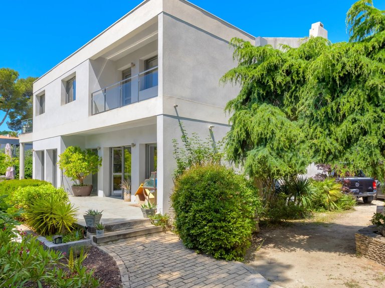 Villa for Sale in Carry Le Rouet, Marseille & Cote Bleu 2