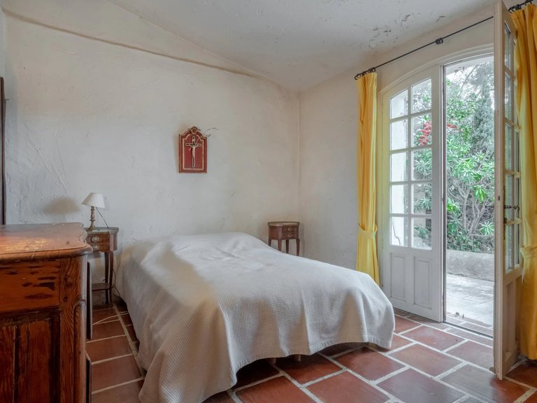 Villa for Sale in Cassis, Provence Coast (cassis To Cavalaire) 11