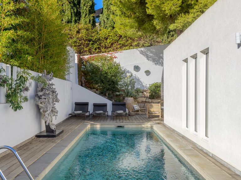 Villa for Sale in Cassis, Provence Coast (cassis To Cavalaire) 1