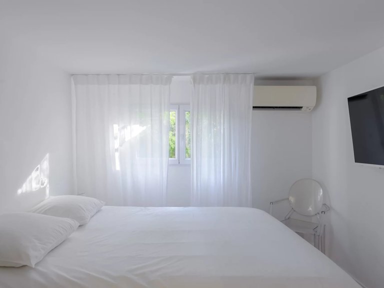 Villa for Sale in Cassis, Provence Coast (cassis To Cavalaire) 8
