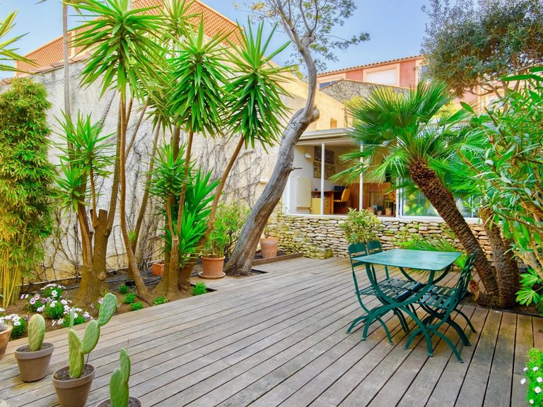 Villa for Sale in Marseille, Marseille & Cote Bleu 3