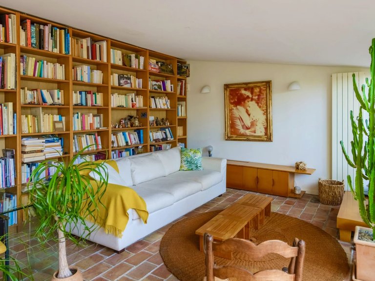 Villa for Sale in Marseille, Marseille & Cote Bleu 4