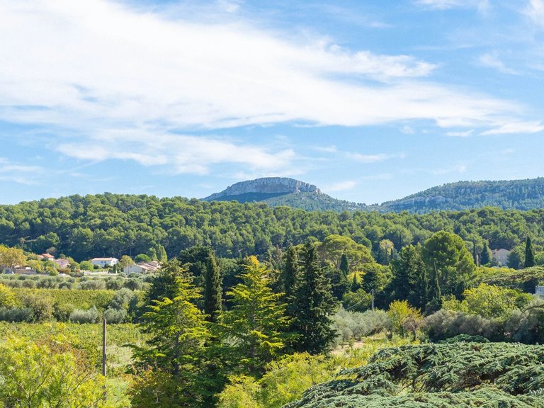 Villa for Sale in Cassis, Provence Coast (cassis To Cavalaire) 13