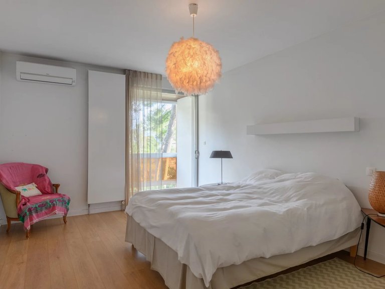 Villa for Sale in Marseille, Marseille & Cote Bleu 13