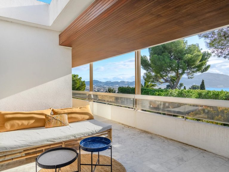 Villa for Sale in Marseille, Marseille & Cote Bleu 8