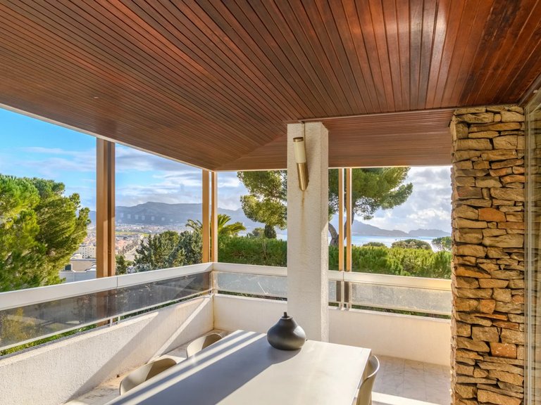Villa for Sale in Marseille, Marseille & Cote Bleu 10
