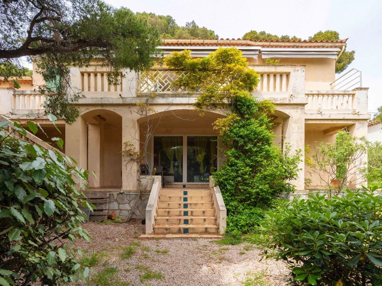 Villa for Sale in Cassis, Provence Coast (cassis To Cavalaire) 11