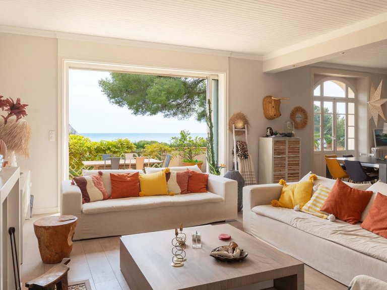 Villa for Sale in Cassis, Provence Coast (cassis To Cavalaire) 13