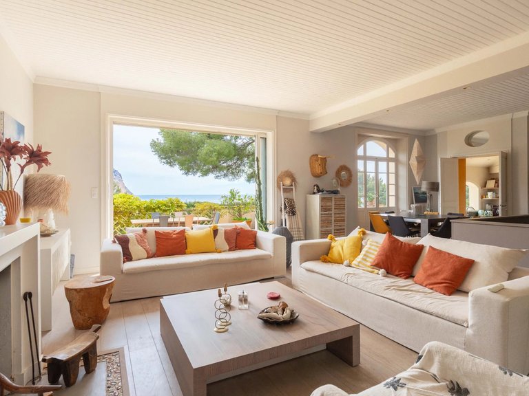 Villa for Sale in Cassis, Provence Coast (cassis To Cavalaire) 14