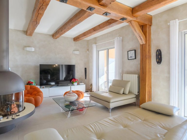 Villa for Sale in Cassis, Provence Coast (cassis To Cavalaire) 1