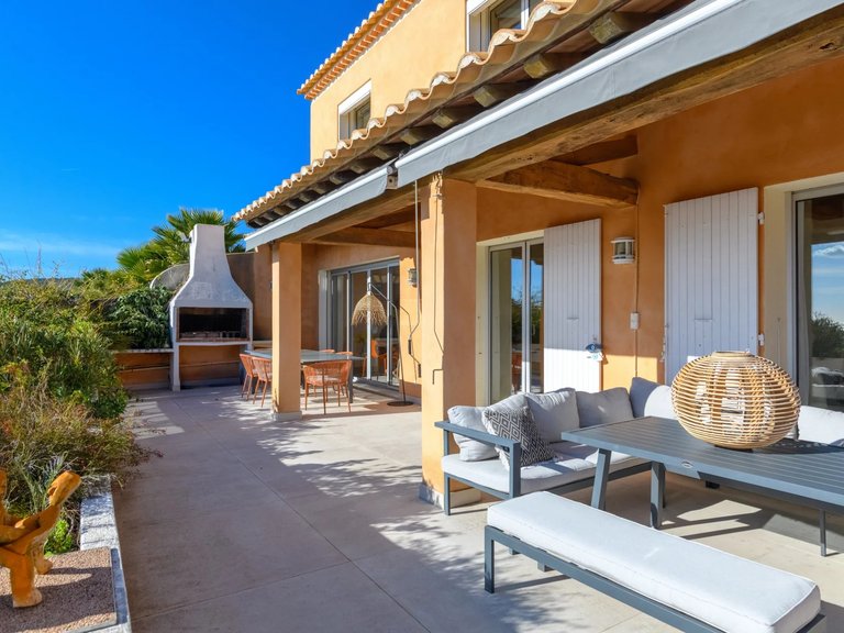 Villa for Sale in Cassis, Provence Coast (cassis To Cavalaire) 19