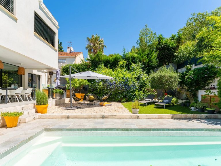 Villa for Sale in Marseille, Marseille & Cote Bleu 1