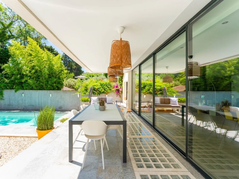 Villa for Sale in Marseille, Marseille & Cote Bleu 2
