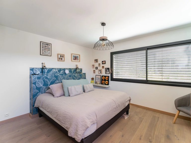 Villa for Sale in Marseille, Marseille & Cote Bleu 18