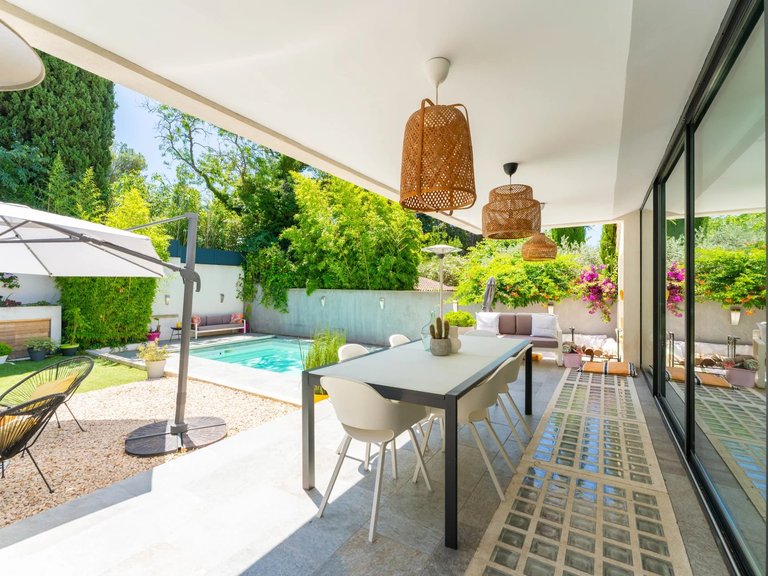 Villa for Sale in Marseille, Marseille & Cote Bleu 3