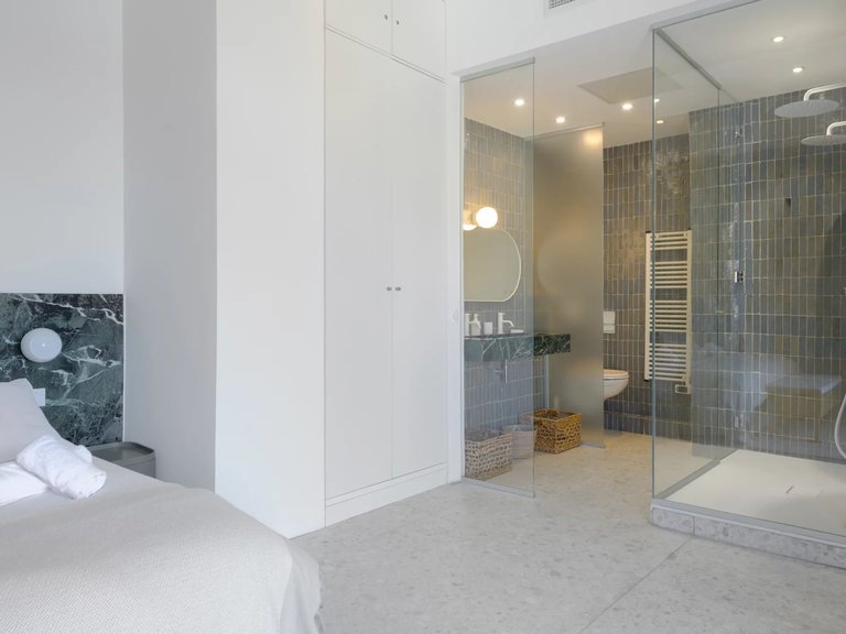 Villa for Sale in Marseille, Marseille & Cote Bleu 11