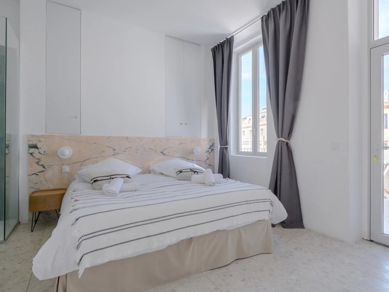 Villa for Sale in Marseille, Marseille & Cote Bleu 8