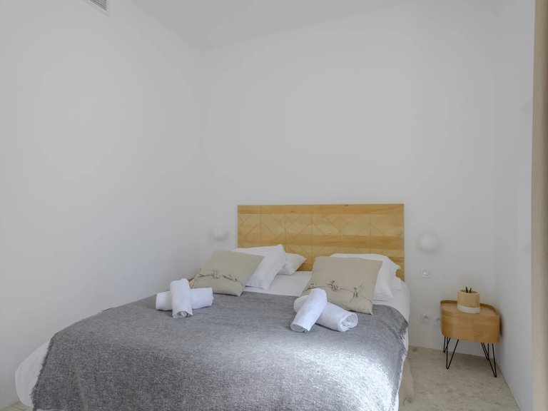 Villa for Sale in Marseille, Marseille & Cote Bleu 9