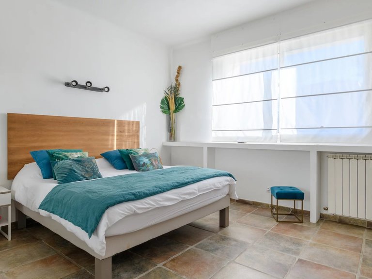 Villa for Sale in Marseille, Marseille & Cote Bleu 13