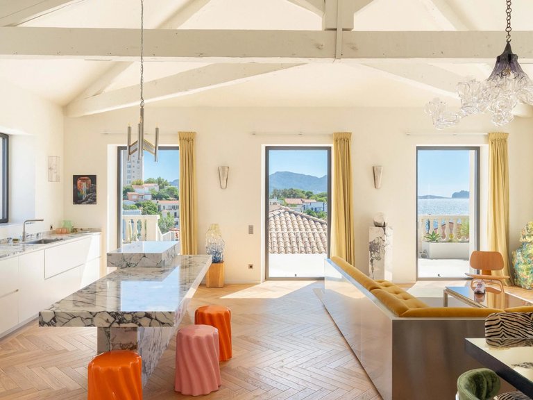 Villa for Sale in Marseille, Marseille & Cote Bleu 11