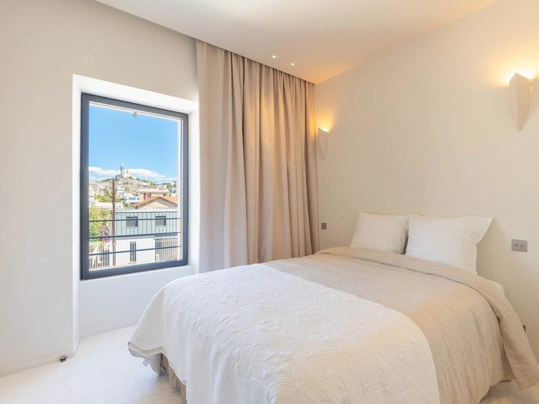 Villa for Sale in Marseille, Marseille & Cote Bleu 14