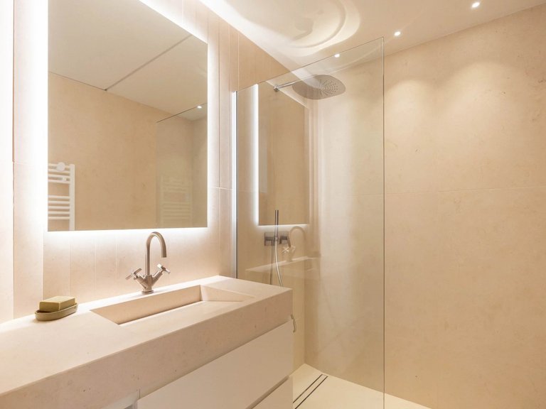 Villa for Sale in Marseille, Marseille & Cote Bleu 19