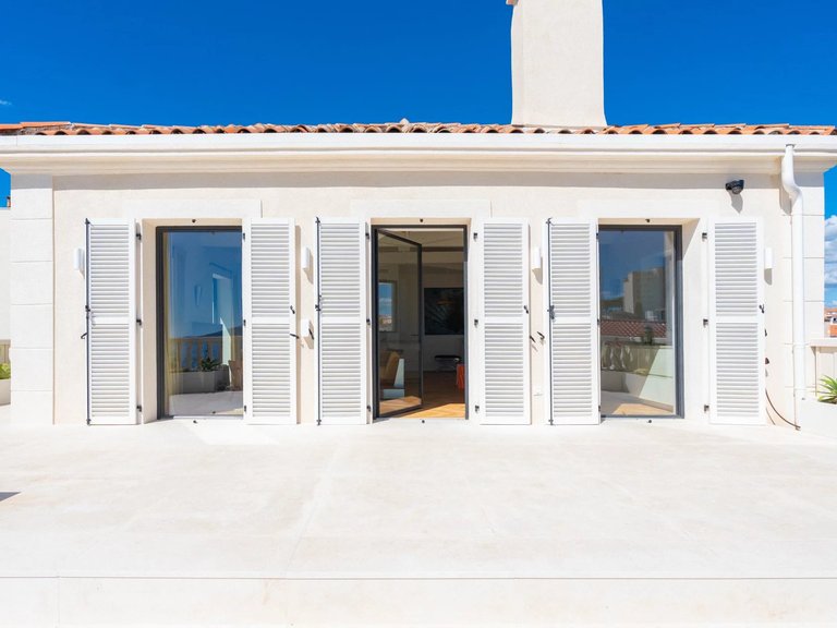 Villa for Sale in Marseille, Marseille & Cote Bleu 6