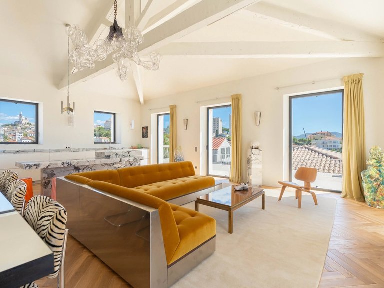 Villa for Sale in Marseille, Marseille & Cote Bleu 9