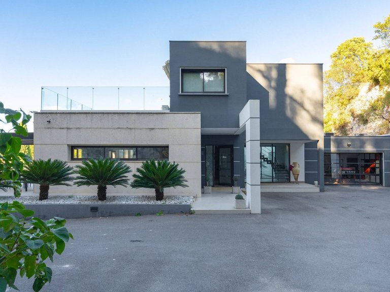 Villa for Sale in Marseille, Marseille & Cote Bleu 16