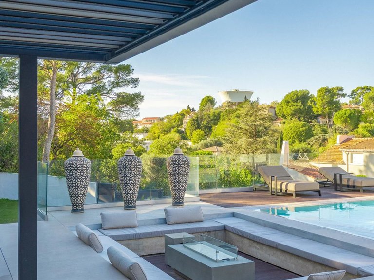 Villa for Sale in Marseille, Marseille & Cote Bleu 5