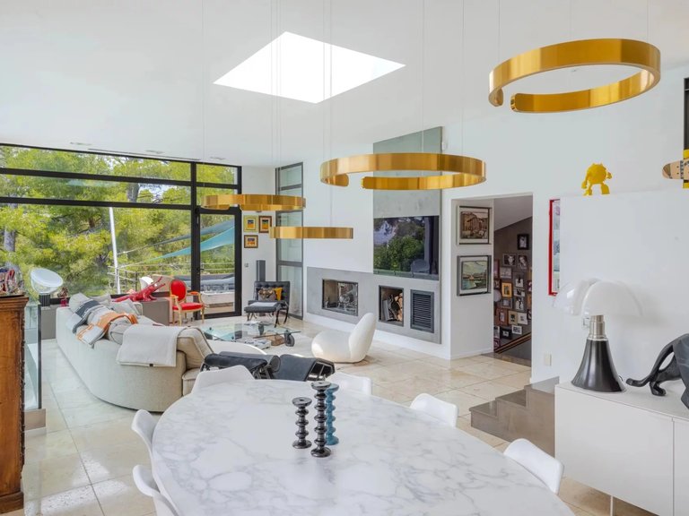 Villa for Sale in Marseille, Marseille & Cote Bleu 1