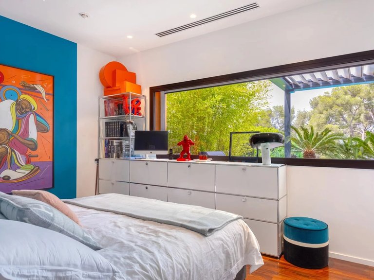 Villa for Sale in Marseille, Marseille & Cote Bleu 11