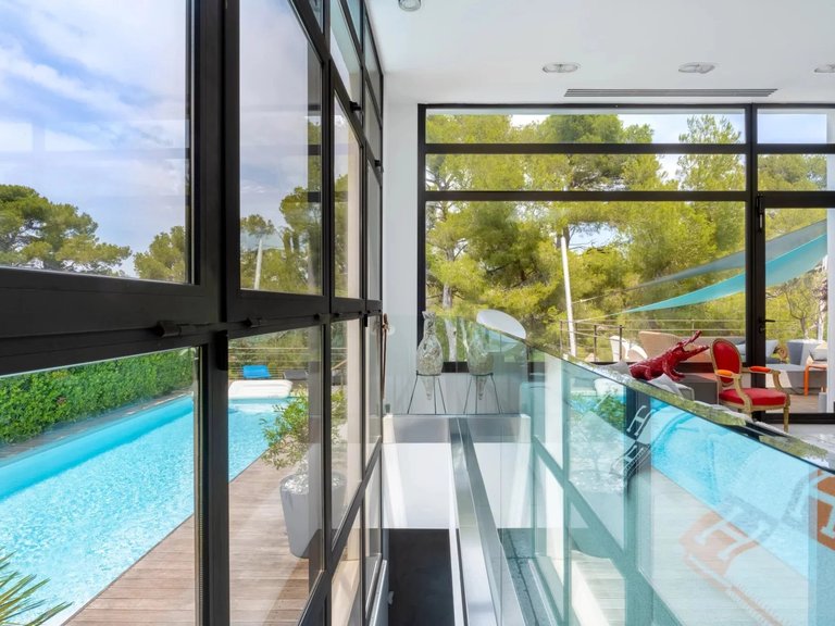 Villa for Sale in Marseille, Marseille & Cote Bleu 6