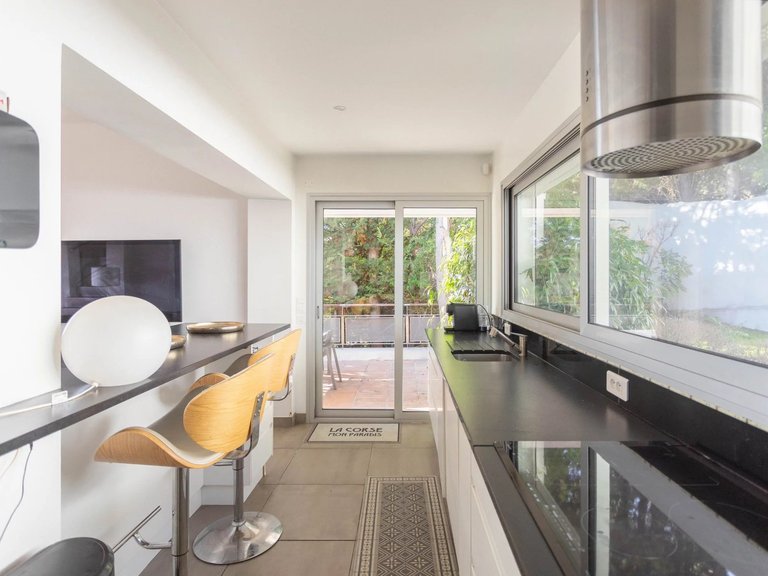 Villa for Sale in Marseille, Marseille & Cote Bleu 13