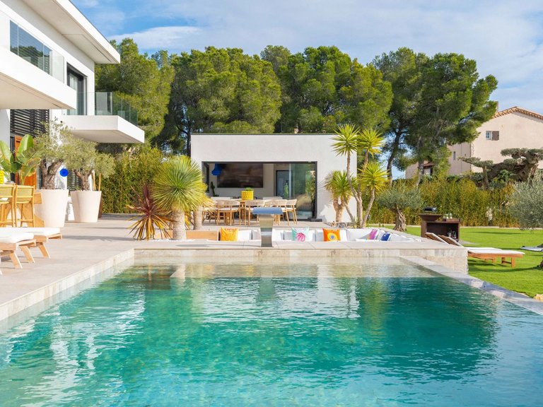 Villa for Sale in Carry Le Rouet, Marseille & Cote Bleu 12