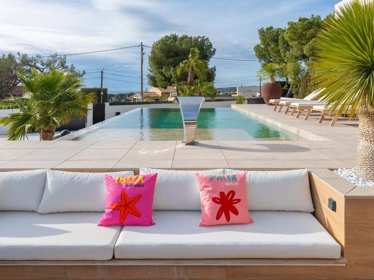 Villa for Sale in Carry Le Rouet, Marseille & Cote Bleu 16