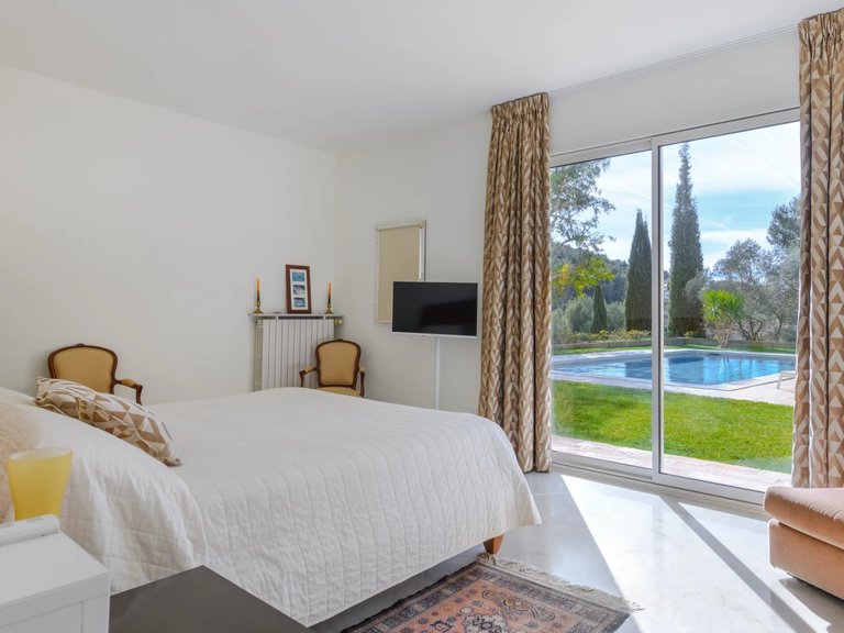 Villa for Sale in Cassis, Provence Coast (cassis To Cavalaire) 12