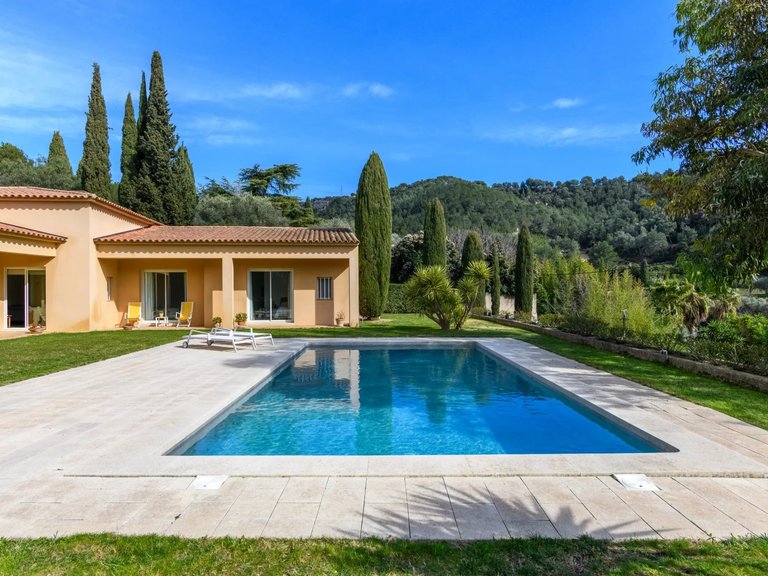 Villa for Sale in Cassis, Provence Coast (cassis To Cavalaire) 8
