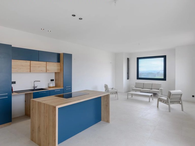 Villa for Sale in Marseille, Marseille & Cote Bleu 7