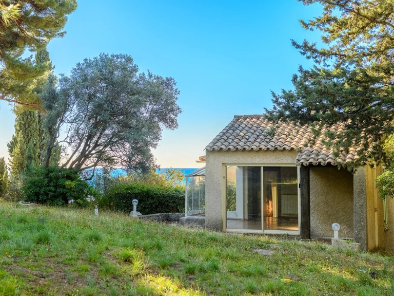 Villa for Sale in Cassis, Provence Coast (cassis To Cavalaire) 11