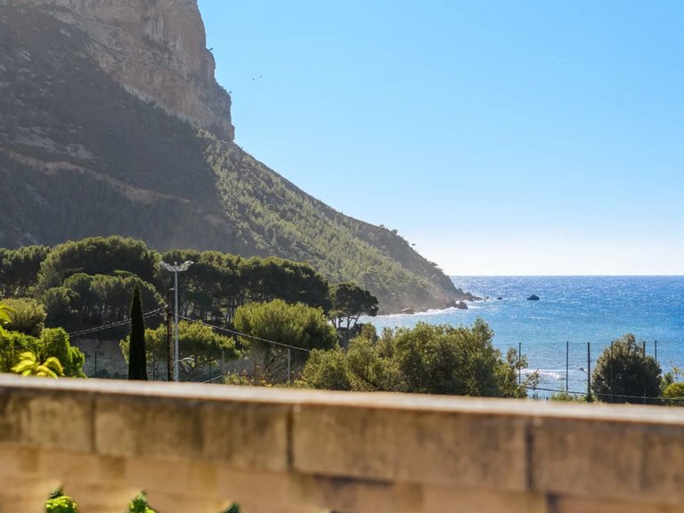 Villa for Sale in Cassis, Provence Coast (cassis To Cavalaire) 6